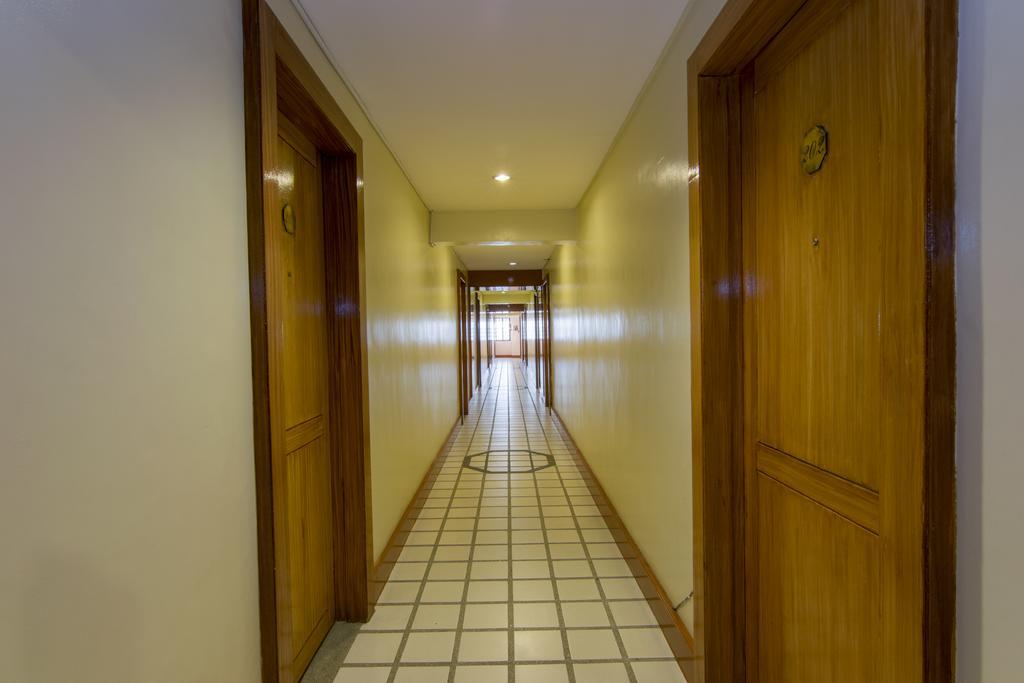 Hotel The Manor 2*
